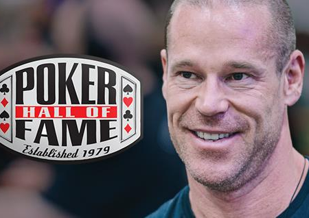 Patrik Antonius Enters the Hall