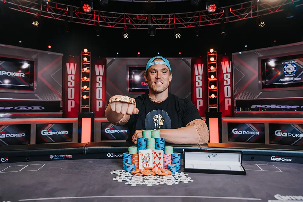 Alex Foxen Takes Down $250,000 Super High Roller for $4,563,700