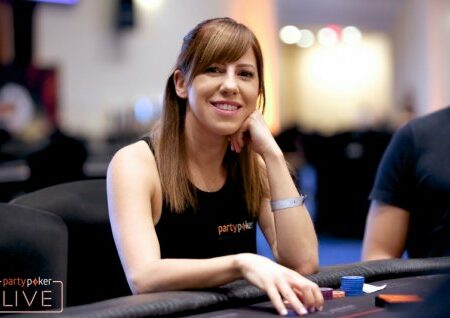 Kristen Bicknell wins her third WSOP bracelet at WSOP Event #44