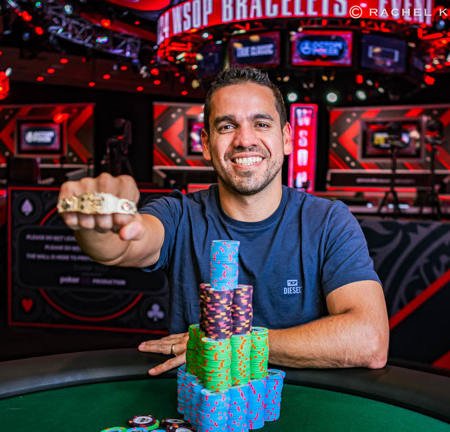 2024 WSOP: Alex Manzano Triumphs in Event #33: $600 Pot-Limit Omaha Deepstack