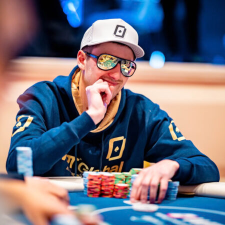 Big Slick Propels Michael Berk Into WPT World Championship Chip Lead