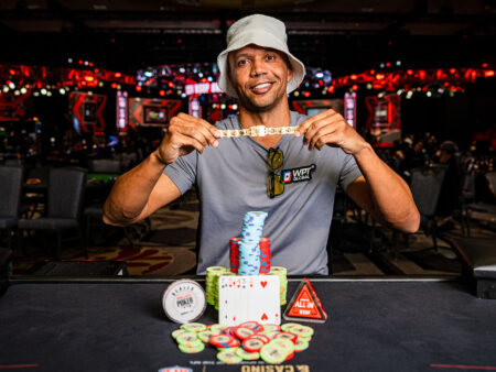 Phil Ivey Wins $10,000 Limit 2-7 Triple Draw Championship for His 11th WSOP Bracelet